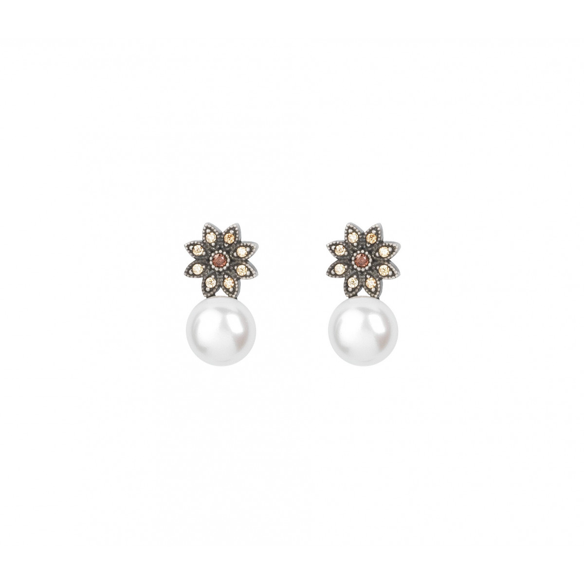 SILVER AND PEARL FLOWER SUNFIELD EARRINGS - PE060641