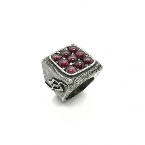 SILVER AND GARNETS PLATADEPALO RING  - R24 T/12