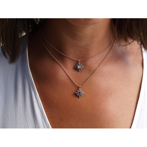 CHALCEDONY STAR SUNFIELD NECKLACE - CL061410/13