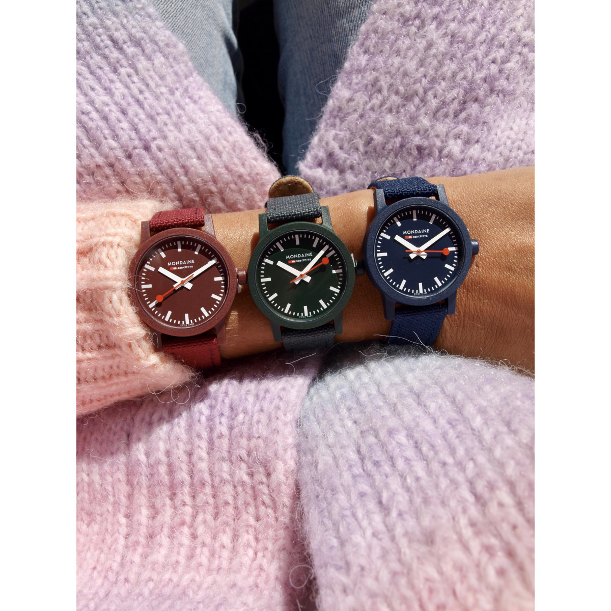 RELOJ MONDAINE SBB ESSENCE BURDEOS - MS132130LC